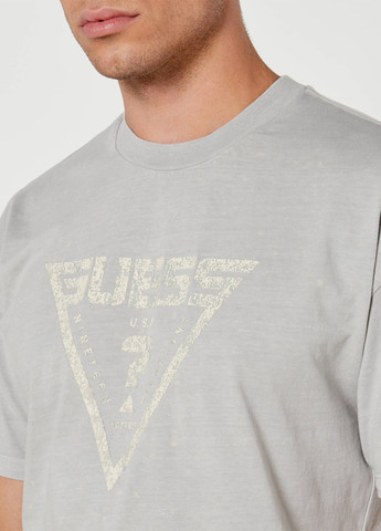 Сіра футболка Guess