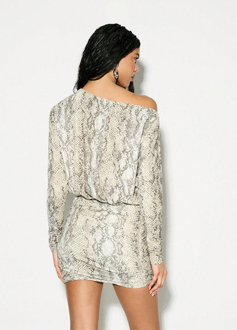 Комбинированное кэжуал платье футляр SHEIN змеиный