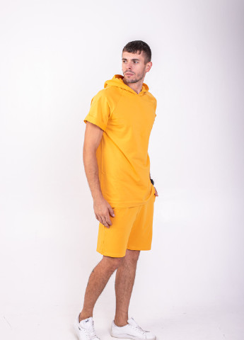Горчичный летний костюм мужской . худи +шорти. с шортами TvoePolo