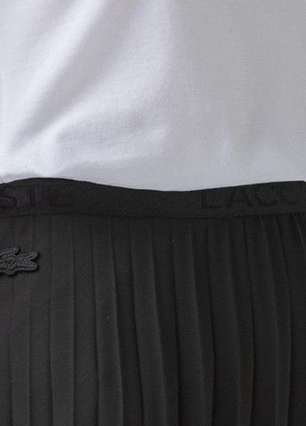 Черная кэжуал однотонная юбка Lacoste клешированная, плиссе