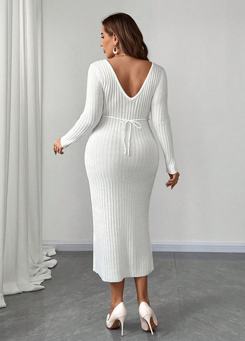 Белое кэжуал платье платье-свитер, футляр, с открытой спиной SHEIN однотонное