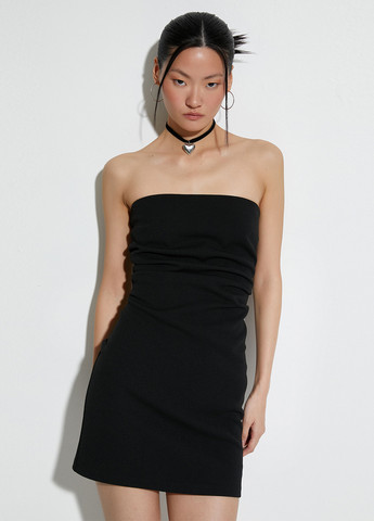 Черное кэжуал платье с открытыми плечами, футляр KOTON однотонное