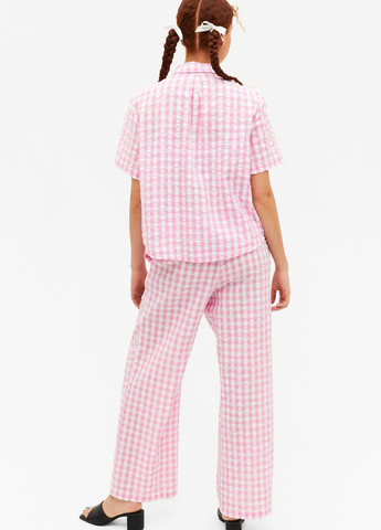 Светло-розовая кэжуал рубашка в клетку Monki