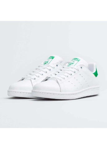 Белые всесезонные кроссовки adidas