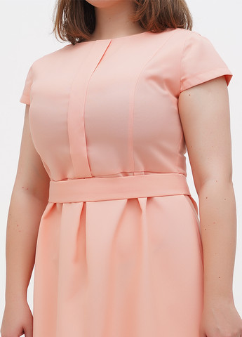 Светло-розовое кэжуал платье Dioni однотонное
