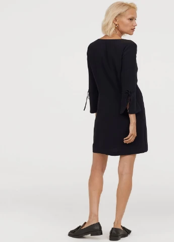Черное кэжуал платье H&M