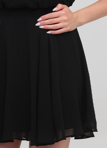 Черное кэжуал платье с открытыми плечами, клеш Only однотонное