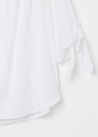 Белая блузка с открытыми плечами H&M