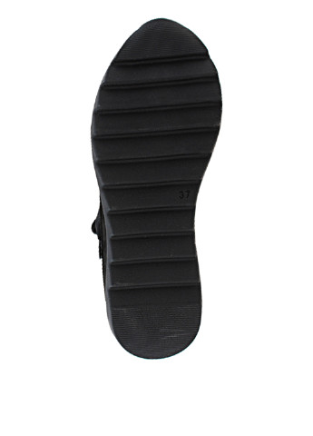 Черные демисезонные кроссовки Dino Richi