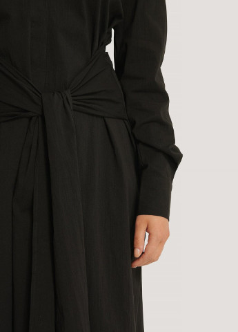 Черное кэжуал платье NA-KD однотонное