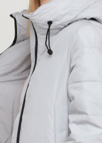 Светло-серая зимняя куртка Lusskiri