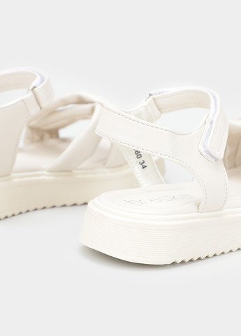 Молочные кэжуал сандалии Braska на липучке