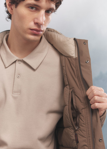 Бежева зимня куртка Springfield