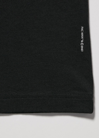 Черная футболка Uniqlo