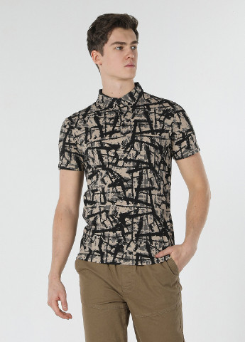 Бежевая футболка-поло для мужчин Colin's с абстрактным узором