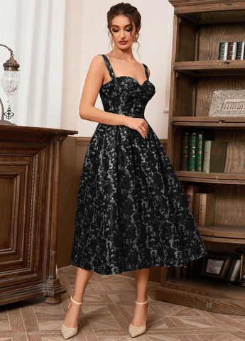 Черное вечернее платье клеш SHEIN с абстрактным узором