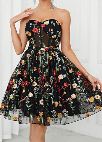 Чорна коктейльна сукня з відкритою спиною SHEIN однотонна