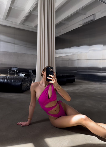 Рожевий літній купальник суцільний NOVA VEGA