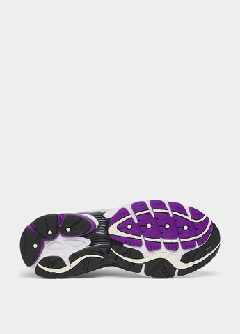 Срібні всесезонні кросівки Saucony PROGRID OMNI 9 OG