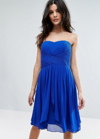 Синя коктейльна плаття, сукня плісована, з відкритими плечима, кльош Y.A.S. однотонна