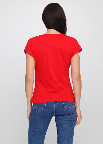Красная летняя футболка No Brand