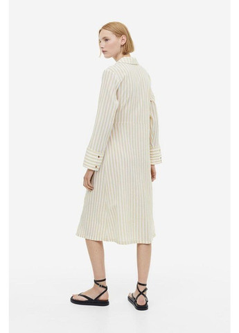 Світло-бежева кежуал сукня на запах H&M в смужку