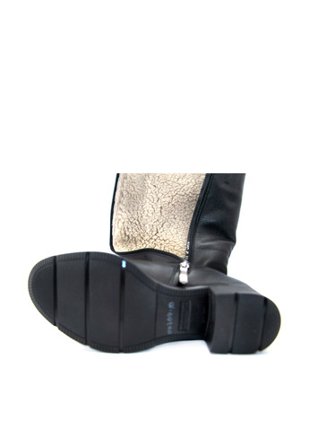 Зимние сапоги Mila с пряжкой, с молнией