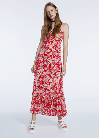 Красное кэжуал платье Stradivarius с цветочным принтом