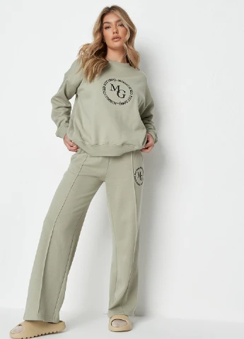 Оливковий світшот Missguided напис без декору (260390364)