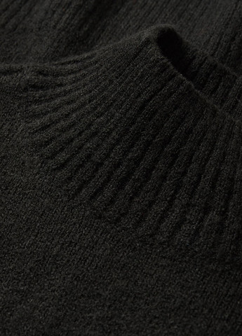 Чорний демісезонний светр C&A