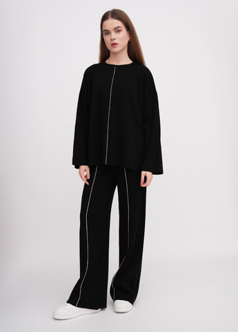 Черный демисезонный свитер EQUILIBRI