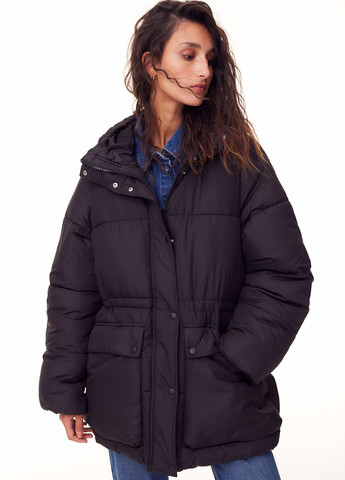 Чорна зимня куртка H&M