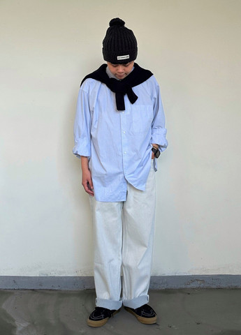 Чорний демісезонний светр джемпер Uniqlo