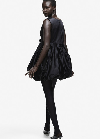 Чорна святковий сукня з спідницею-сонце H&M однотонна