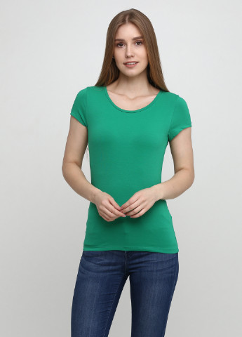 Зеленая летняя футболка Pimkie