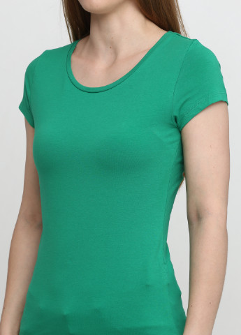 Зеленая летняя футболка Pimkie