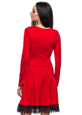 Красное кэжуал платье deSHURA однотонное