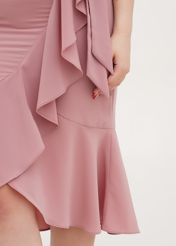 Пудровое кэжуал платье на запах Vicolo однотонное