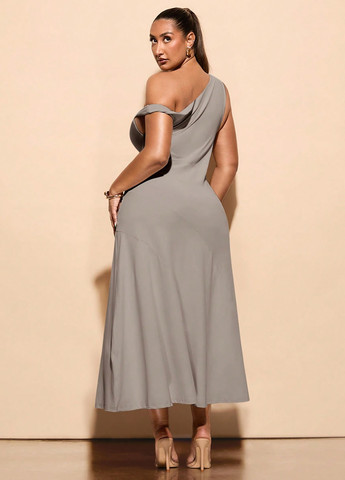 Серое коктейльное платье клеш SHEIN однотонное