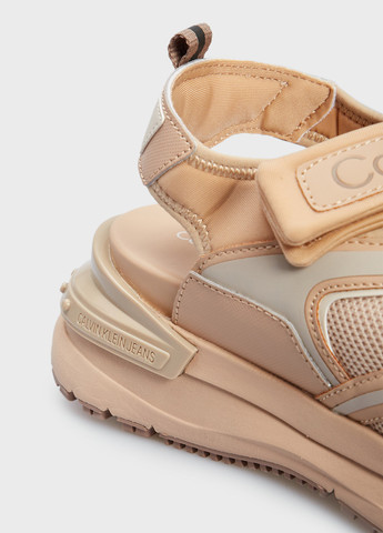 Бежевые босоножки Calvin Klein Jeans на липучке с тиснением, с логотипом