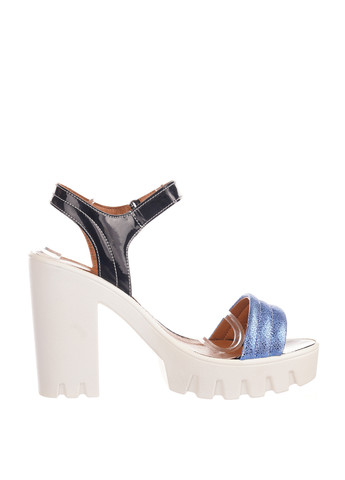 Комбинированные босоножки No Brand с ремешком на тракторной подошве, лаковые