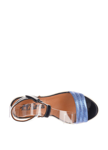 Комбинированные босоножки No Brand с ремешком на тракторной подошве, лаковые