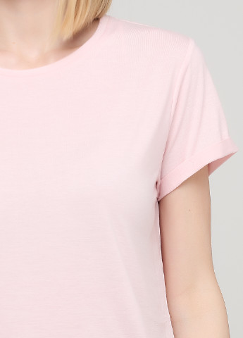 Светло-розовая летняя футболка Lefties