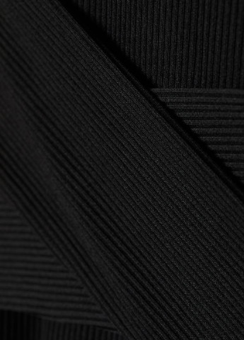 Черное кэжуал платье платье-водолазка H&M однотонное