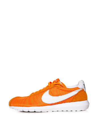 Оранжевые всесезонные кроссовки Nike