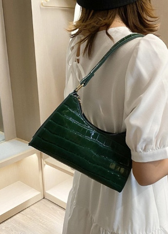 Женская маленькая сумочка через плечо багет на ремешке рептилия крокодиловая кожа зеленая NoName (251204016)