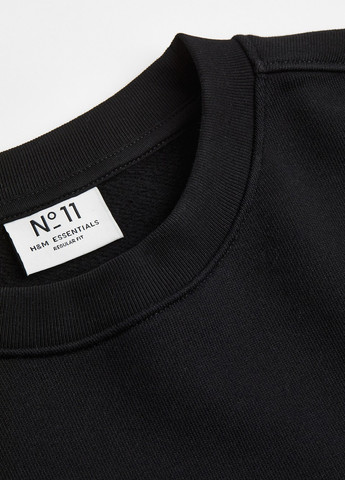 Черный свитшот H&M однотонный без декора (308792146)