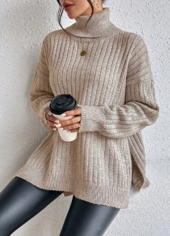 Оливковий (хакі) зимовий светр SHEIN