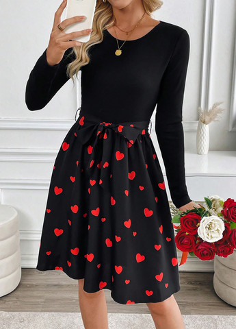 Черное кэжуал платье клеш SHEIN сердечки