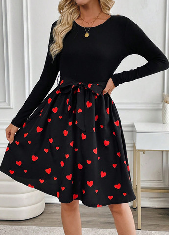 Черное кэжуал платье клеш SHEIN сердечки